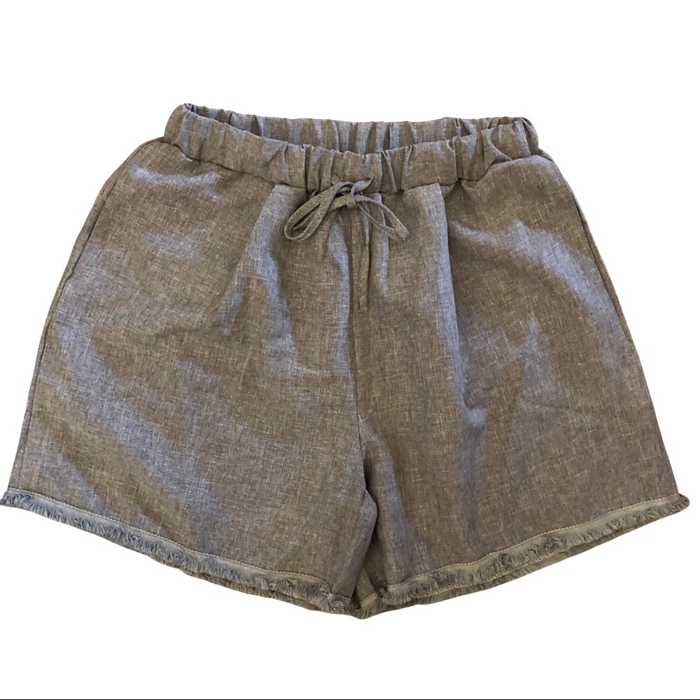 MISSLOOK Gray Fringed Hem High Waist Shorts with Pockets Size Medium